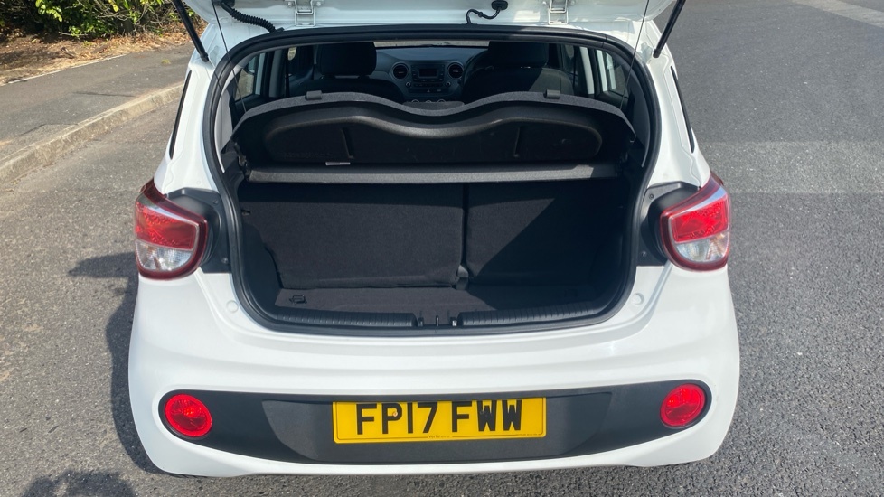 Hyundai I10 Se White #4