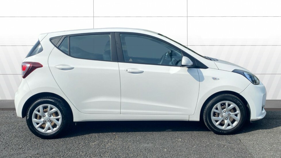 Hyundai I10 Se White #5