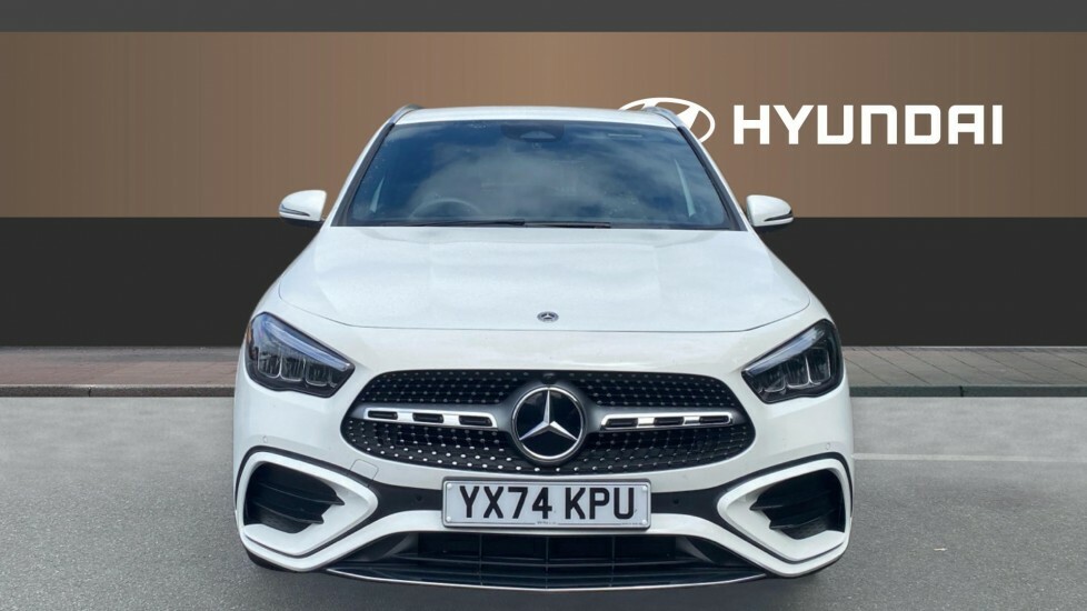 Mercedes-Benz GLA Class Amg Line White #3