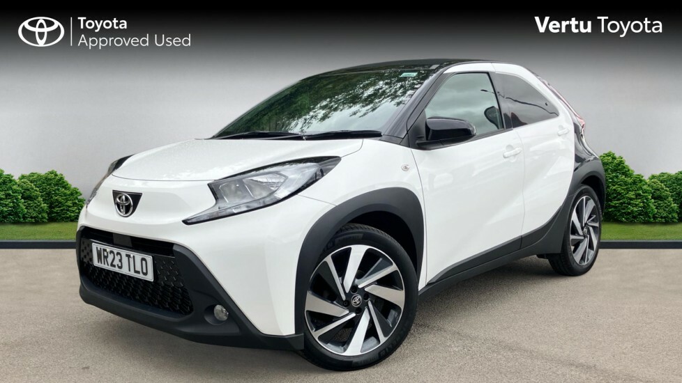 Toyota Aygo X Edge White #3