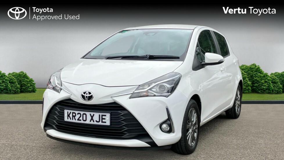 Toyota Yaris Icon KR20XJE White #3