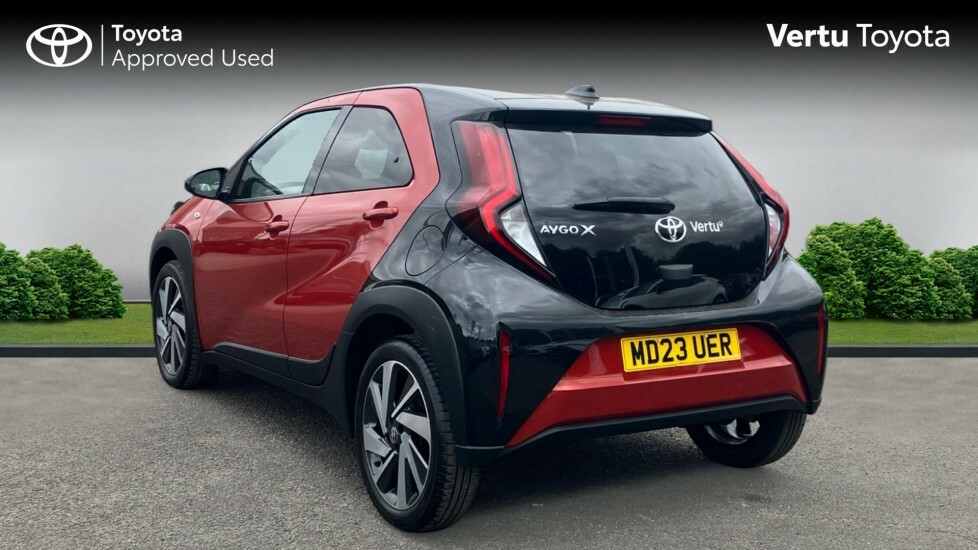 Toyota Aygo X Edge Red #4