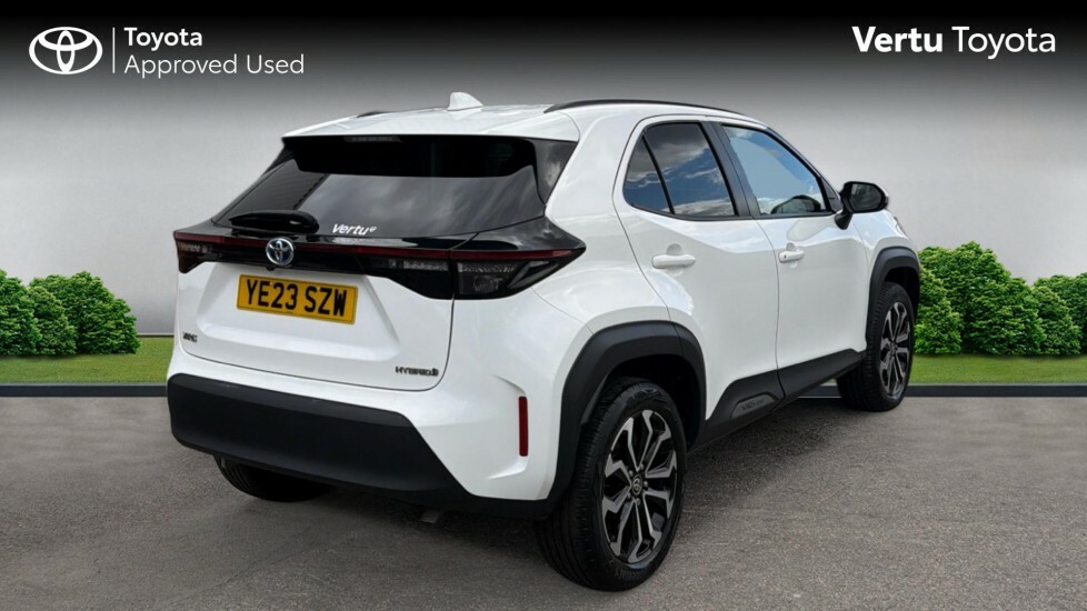 Toyota Yaris Cross Design YE23SZW White #2