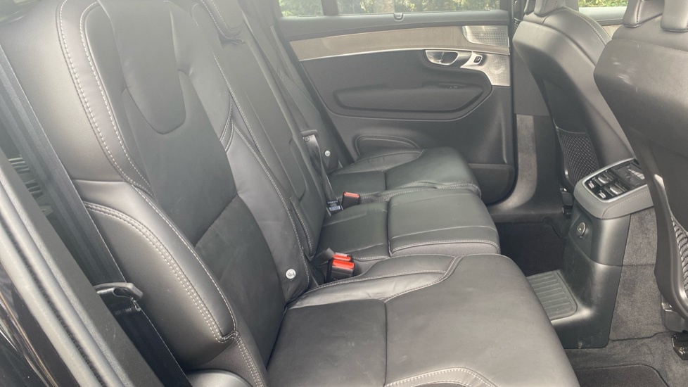 Volvo XC90 Ultra Black #6