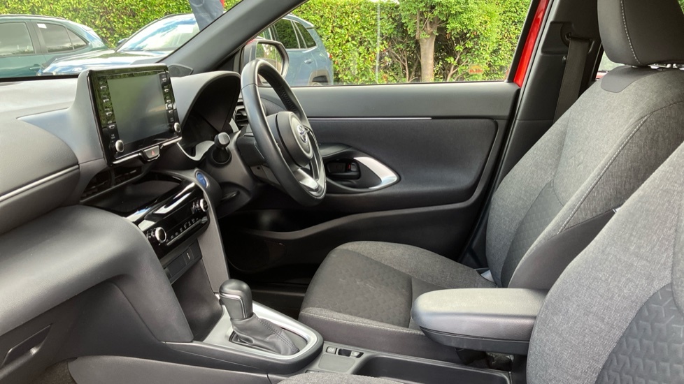 Toyota Yaris Cross Design YS23AXD #5