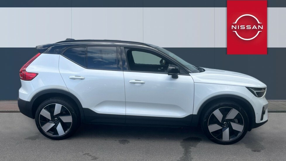 Volvo XC40 Ultimate White #5