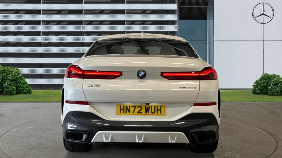 BMW X6 M M Sport White #6