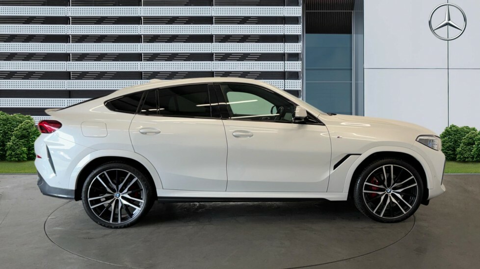 BMW X6 M M Sport White #5