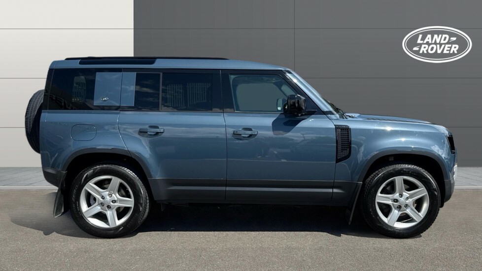 Land Rover Defender 110 Se Blue #5
