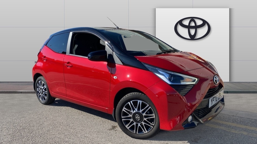 Toyota Aygo X X-clusiv Red