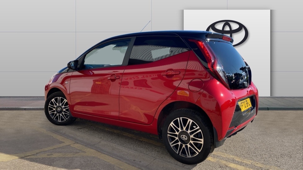 Toyota Aygo X X-clusiv Red #2