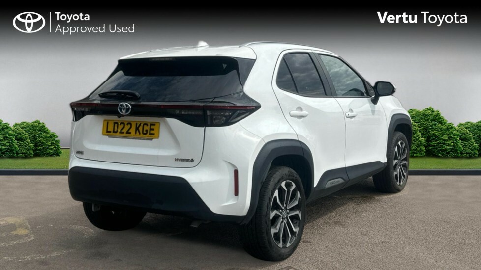 Toyota Yaris Cross Design White #2