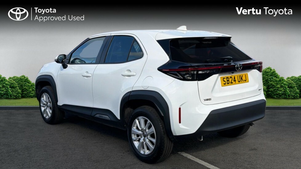 Toyota Yaris Cross Icon White #4