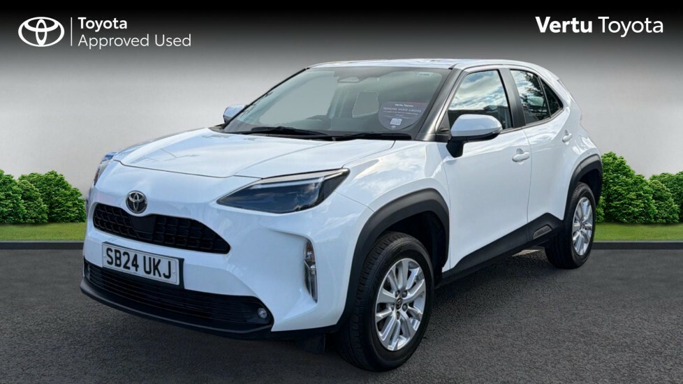 Toyota Yaris Cross Icon White #3