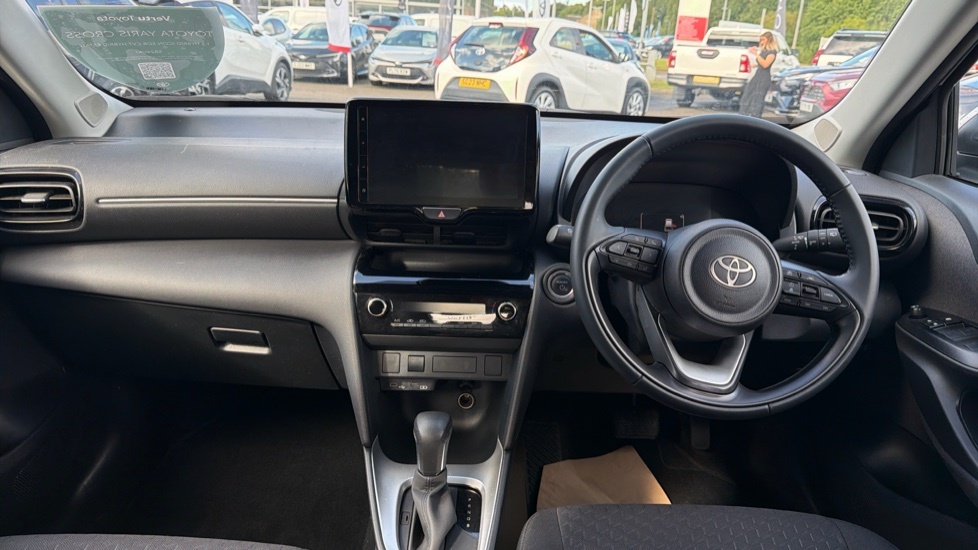 Toyota Yaris Cross Icon White #6
