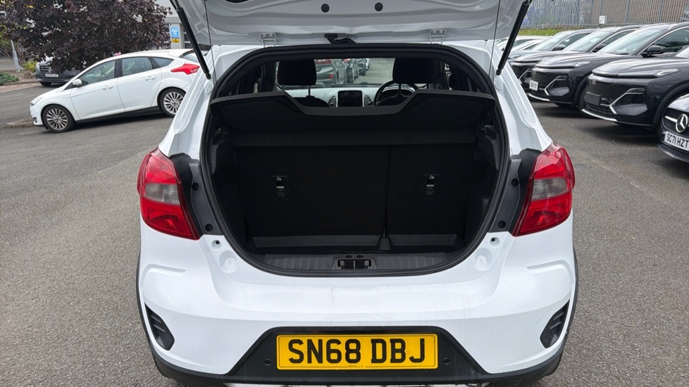 Ford KA+ Active White #4