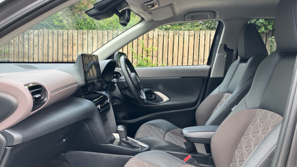 Toyota Yaris Cross Excel Grey #5
