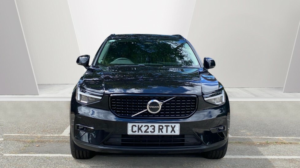 Volvo XC40 Plus Black #5