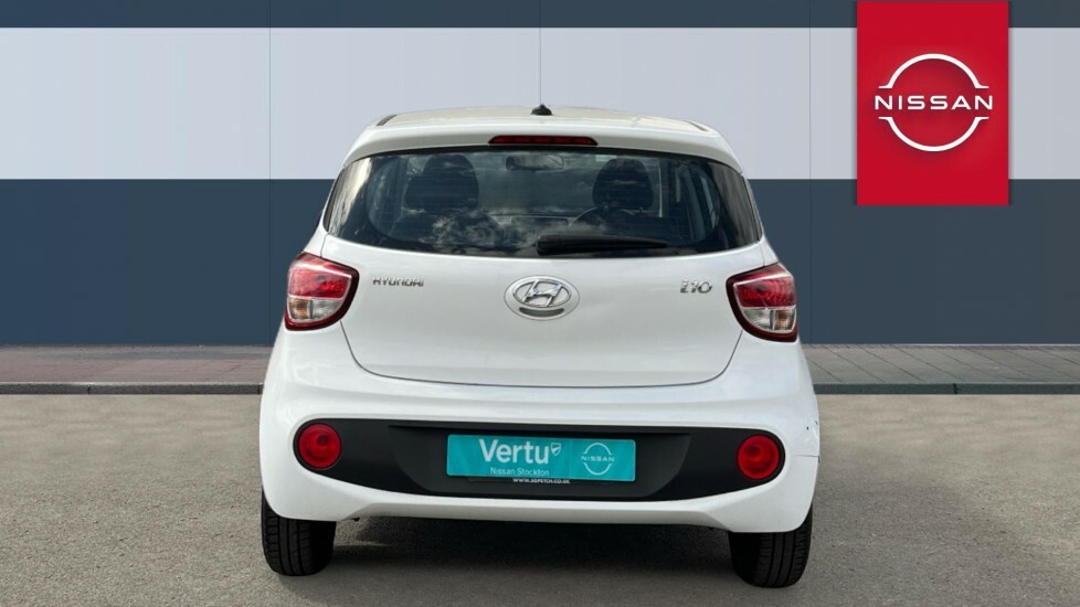 Hyundai I10 Se White #6
