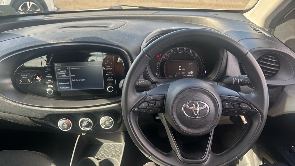 Toyota Aygo X Pure SG23NHC White #6