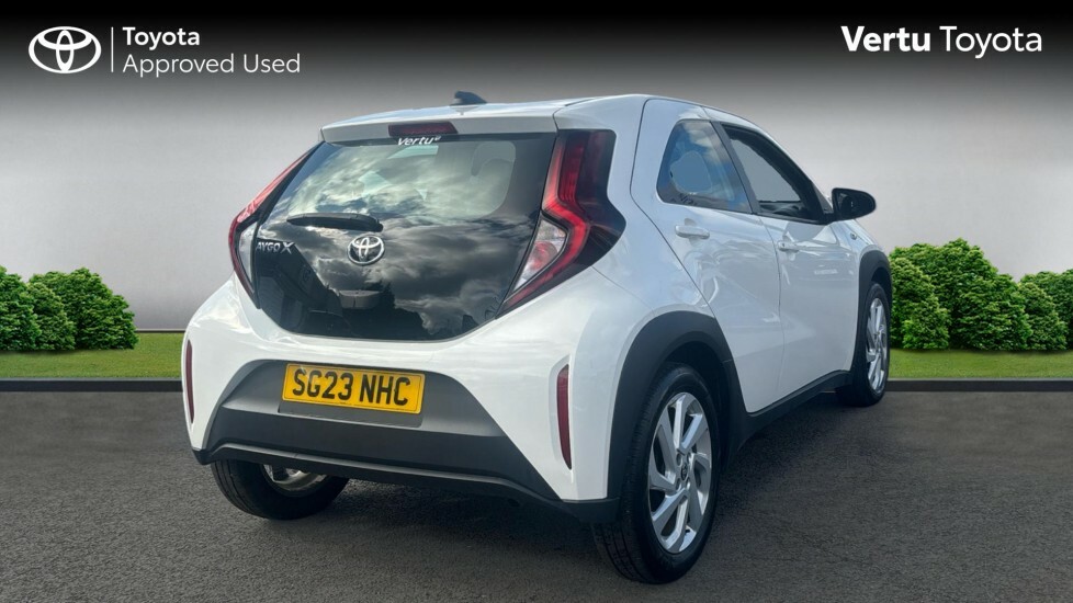 Toyota Aygo X Pure SG23NHC White #2