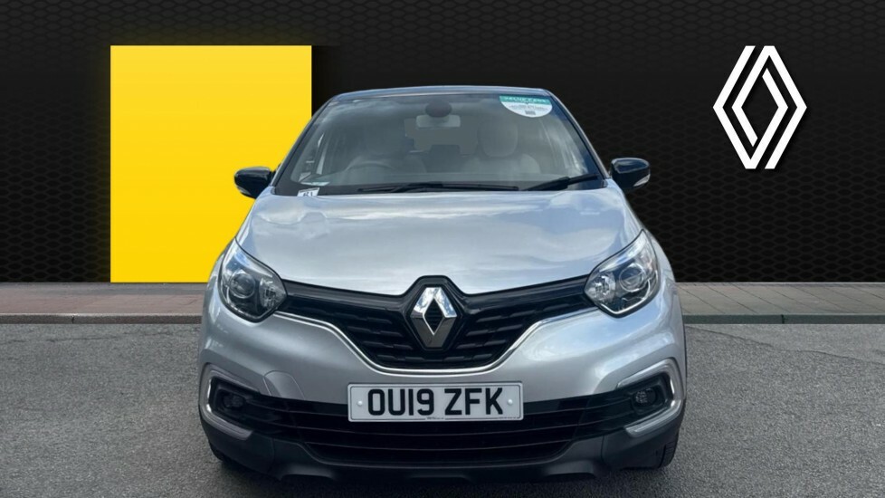 Renault Captur Iconic Black #3