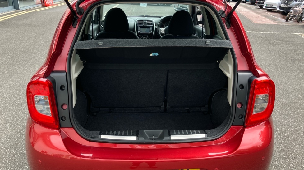 Nissan Micra N-tec Red #4