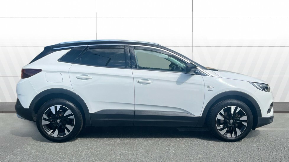 Vauxhall Grandland X Griffin Edition SH21MVT White #5