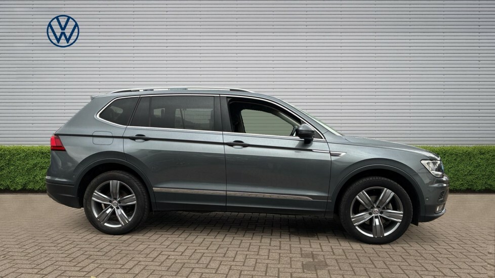 Volkswagen Tiguan Allspace Match AE21YHM Grey #4