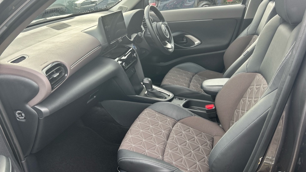 Toyota Yaris Cross Excel Grey #5