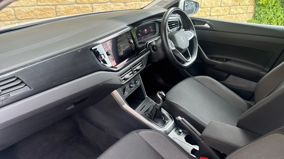 Volkswagen Polo Life White #2