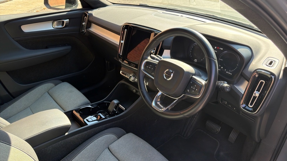 Volvo XC40 Plus Grey #3