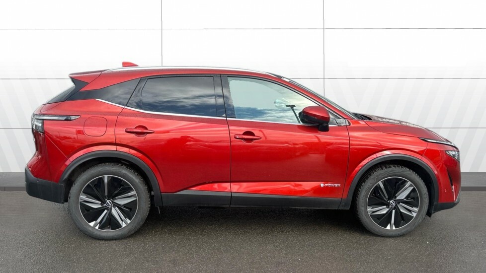 Nissan Qashqai Tekna Red #5