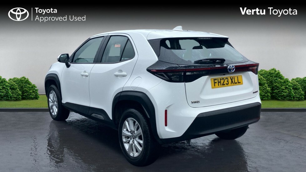 Toyota Yaris Cross Icon White #4