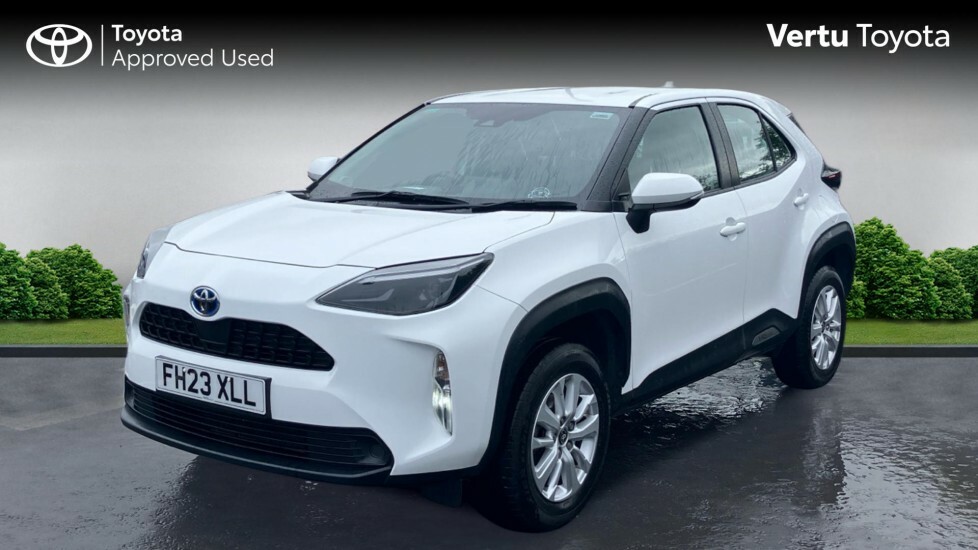 Toyota Yaris Cross Icon White #3
