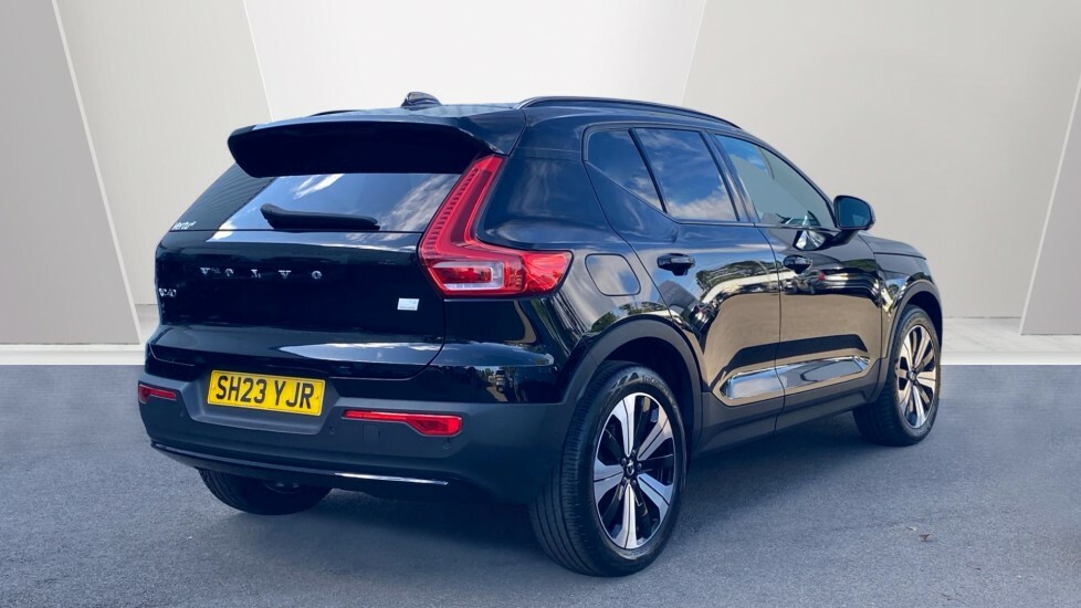 Volvo XC40 Ultimate Black #2