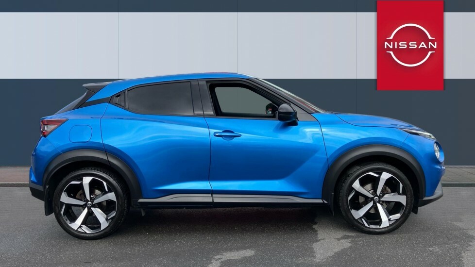 Nissan Juke Tekna Blue #5