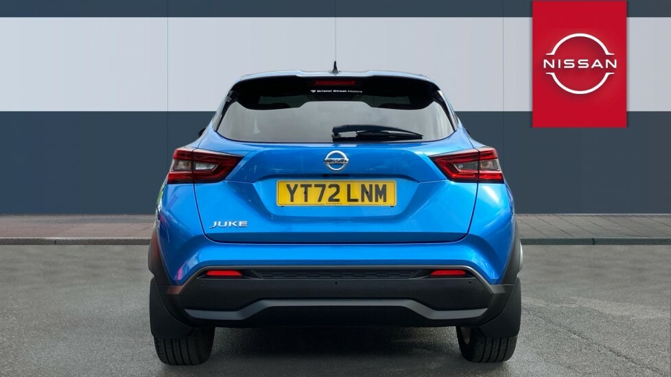 Nissan Juke Tekna Blue #6
