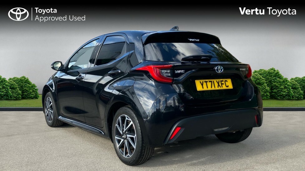 Toyota Yaris Design Black #4