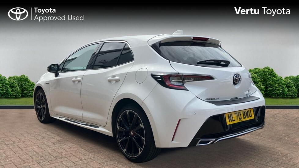 Toyota Corolla Gr Sport NL70BWU White #4