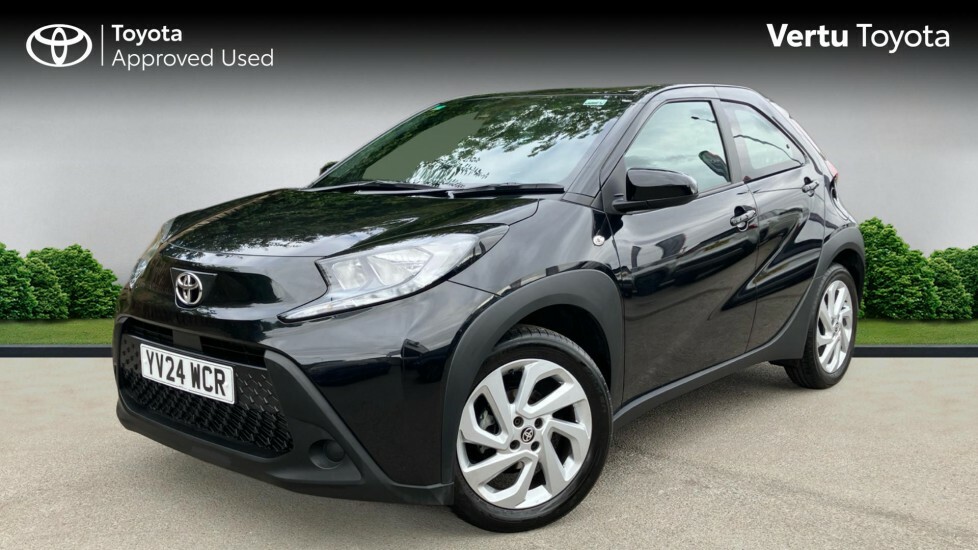 Toyota Aygo X Pure Black #3