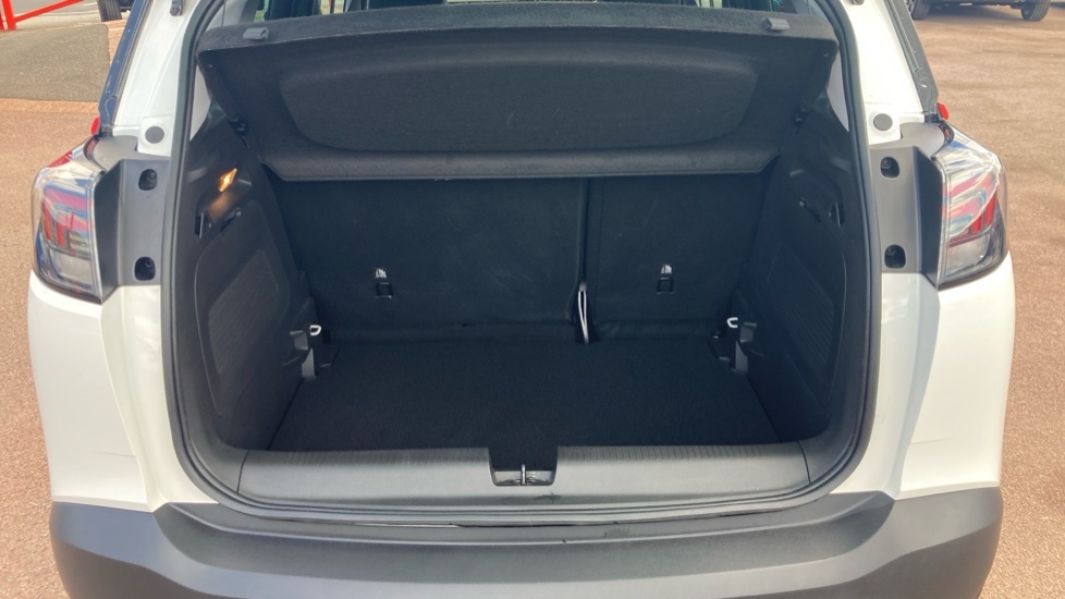 Vauxhall Crossland Gs White #4