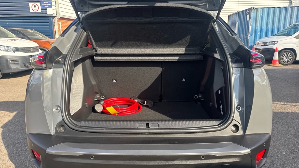 Peugeot e-2008 Allure Grey #5
