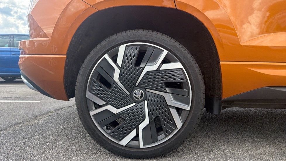 Skoda Karoq Sportline Orange #4