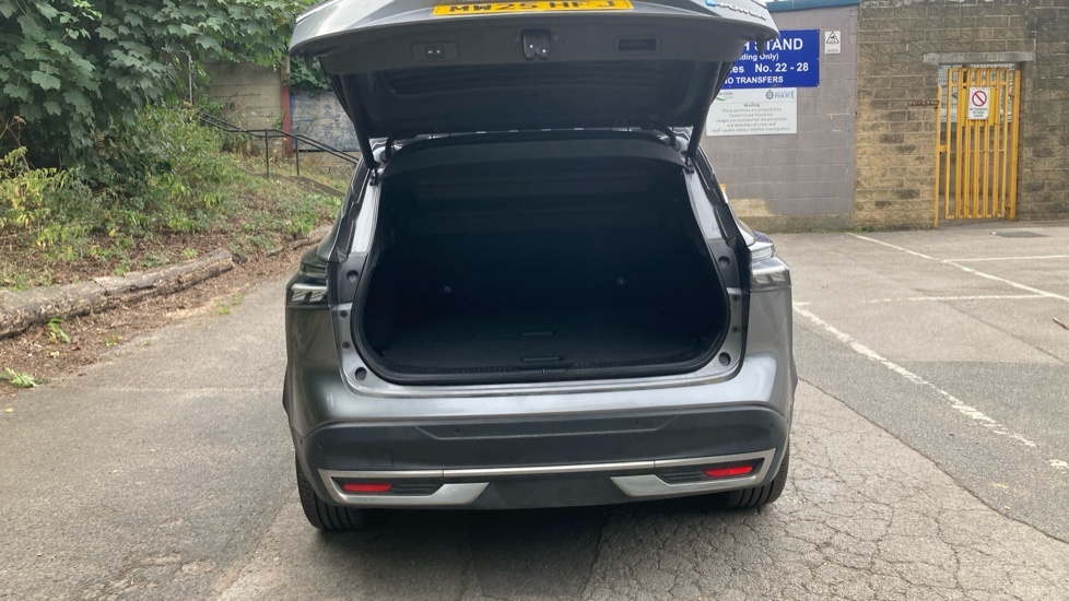 Nissan Qashqai Tekna Grey #4