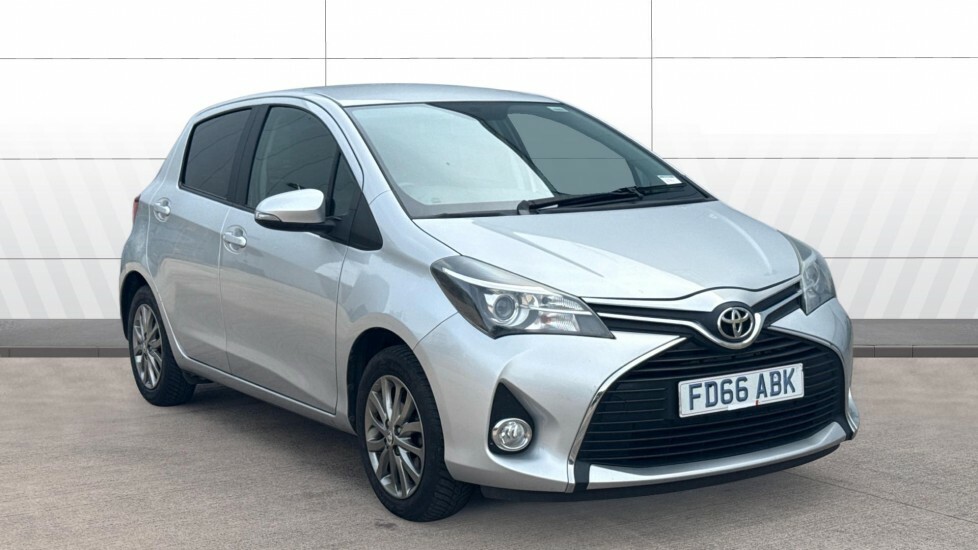 Toyota Yaris Icon Silver
