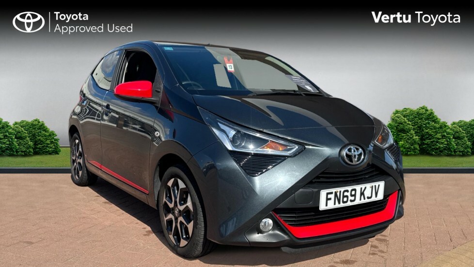Toyota Aygo X X-trend Grey
