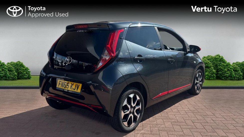 Toyota Aygo X X-trend Grey #2