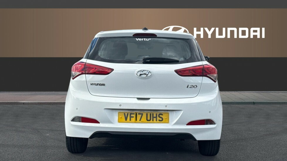 Hyundai I20 Se White #6