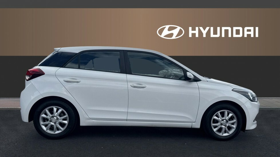 Hyundai I20 Se White #5